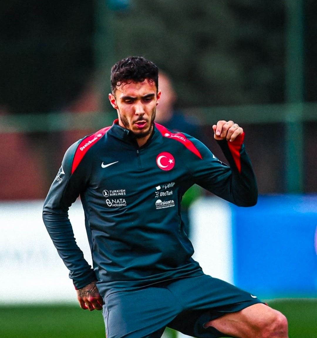 Oficial del equipo Türkiye: el defensa Hantopcu abandonó el equipo debido a una lesión en el tendón de la corva y se perderá los partidos restantes