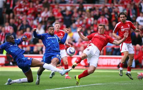 Bosque de Nottingham vs Chelsea