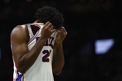 En los últimos 9 minutos, los 76ers siguieron con 3 puntos. Embiid jugó 20 minutos y fue sustituido.