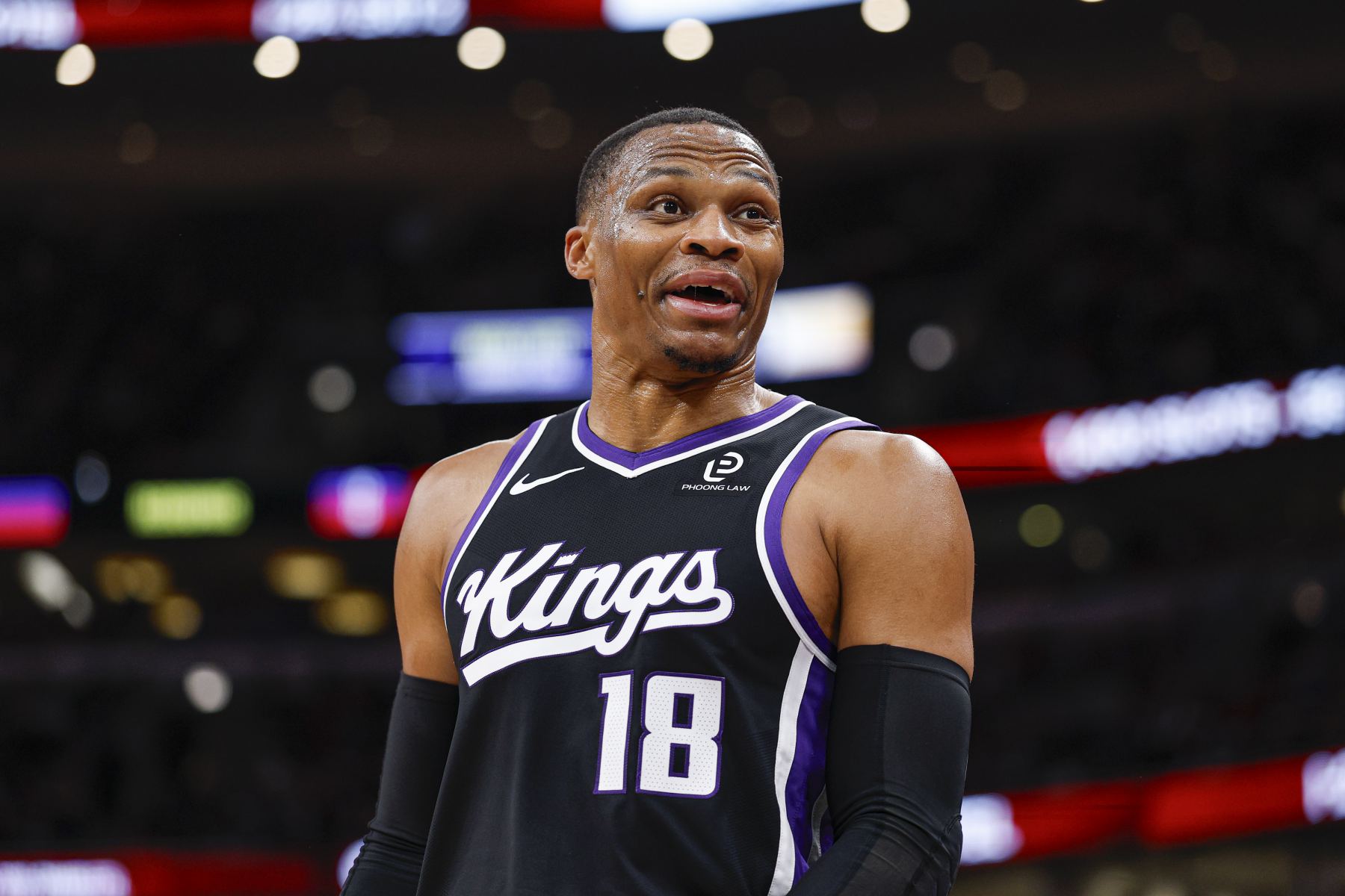 ¡Las cosas son diferentes ahora! Westbrook acertó 16 de 37 triples esta temporada, con un porcentaje de tiros del 43%.