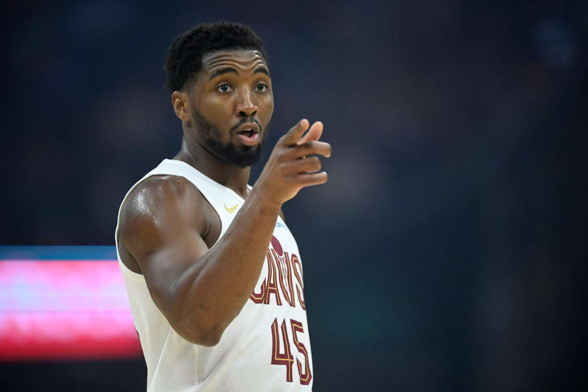 Los Cavaliers anotaron 41 puntos en el primer cuarto y anotaron más de 40 puntos en un solo cuarto por tercera vez esta temporada. Mitchell y Mobley anotaron 27 puntos juntos.