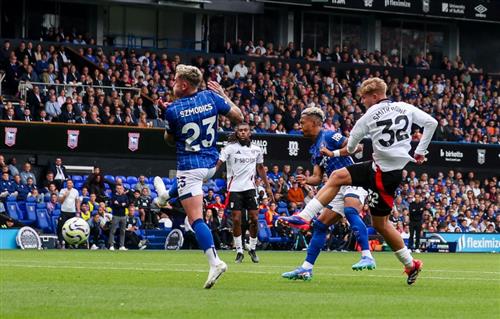 Ipswich Town-Fulham
