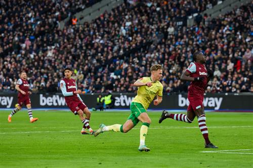 West Ham United contra Bristol City