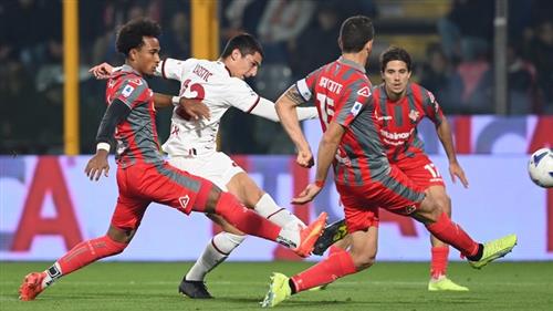 AC Milán vs Cremones